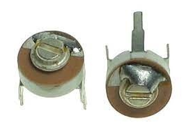 形容微調電容器和可變電容器之間的區別變化(圖1)