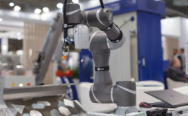 自動化協(xié)作機器人技術應用工業(yè)制造有什么好處？(圖1)