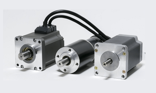 如何驅動伺服電機，控制伺服電機需要使用哪些組件？(圖1)